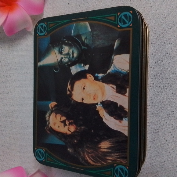 Wizard of Oz collectors Tin and 2 sets of playing cards - Picture 3 of 12